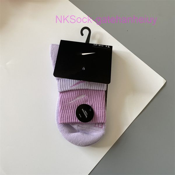 classic men fashion socks hook brand color stitched men's women's long tube sports training sock street couple middle tubes luxury, Black
classic men fashion socks hook brand color stitched men's women's long tube sports training sock street couple middle tubes luxury, Black