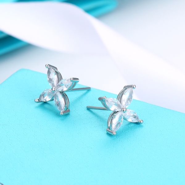 new fashion t brand stud earrings simple earring diamond earings for women high quality, Golden;silver
new fashion t brand stud earrings simple earring diamond earings for women high quality, Golden;silver