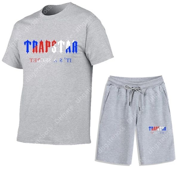 tracksuit trapstar printed two piece men's brand cotton short sleeve t-shirt shorts sports casual set, Gray
tracksuit trapstar printed two piece men's brand cotton short sleeve t-shirt shorts sports casual set, Gray
