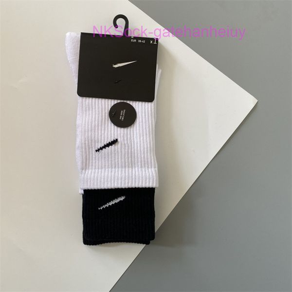 men classic fashion socks hook brand color stitched men's women's long tube sports training sock street couple middle tubes luxury, Black
men classic fashion socks hook brand color stitched men's women's long tube sports training sock street couple middle tubes luxury, Black