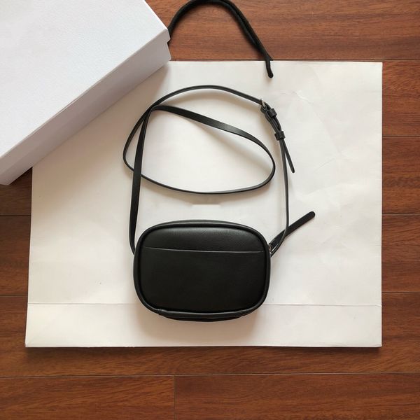 fashion brand designer mini digital camera bag classic tassel crossbody package clutch handbag luxury evening bags leather messenger package, Red;black
fashion brand designer mini digital camera bag classic tassel crossbody package clutch handbag luxury evening bags leather messenger package, Red;black