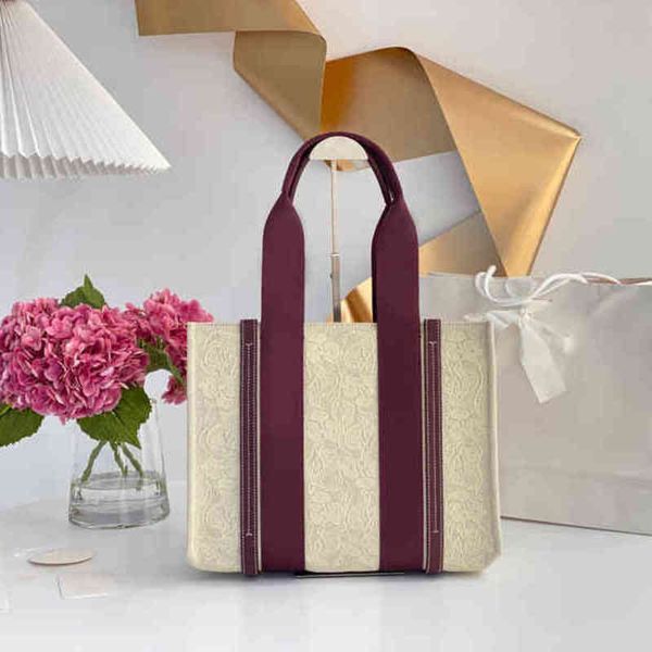 tote bags woman messenger purses discount handbags women studded quality brand designer handbag shoulder womens purse 220119
tote bags woman messenger purses discount handbags women studded quality brand designer handbag shoulder womens purse 220119