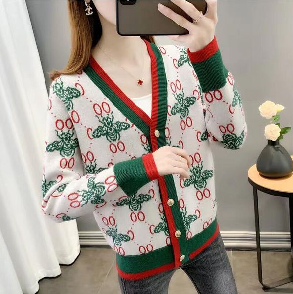 22gg new luxury designer brand knitted sweater for women v neck contrast color buttons knitted cardigan casual coat, White;black
22gg new luxury designer brand knitted sweater for women v neck contrast color buttons knitted cardigan casual coat, White;black