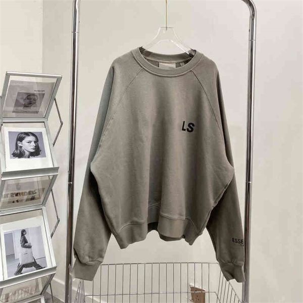 2022 factory wholesale new silicone letter loose large sweater round neck couple neutral simple pullover terry long sleeve qingdao 7e63, Black
2022 factory wholesale new silicone letter loose large sweater round neck couple neutral simple pullover terry long sleeve qingdao 7e63, Black