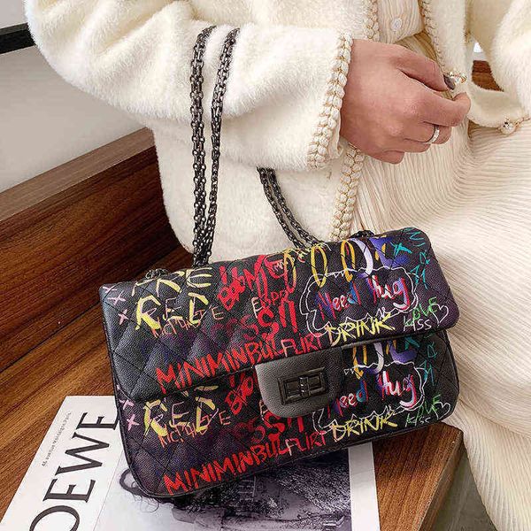 designer graffiti women shoulder crossbody bag pu leather small ladies messenger bags casual chain female handbags 220514
designer graffiti women shoulder crossbody bag pu leather small ladies messenger bags casual chain female handbags 220514