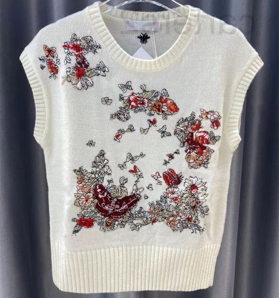 women's tanks & camis designer straight 2022 early autumn new leisure temperament knitted round neck flower embroidery sleeveless vest, White
women's tanks & camis designer straight 2022 early autumn new leisure temperament knitted round neck flower embroidery sleeveless vest, White