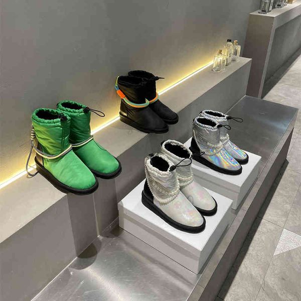 boots high end winter warm snow boots fashion thickened korean waterproof pearl chain short british, Black
boots high end winter warm snow boots fashion thickened korean waterproof pearl chain short british, Black