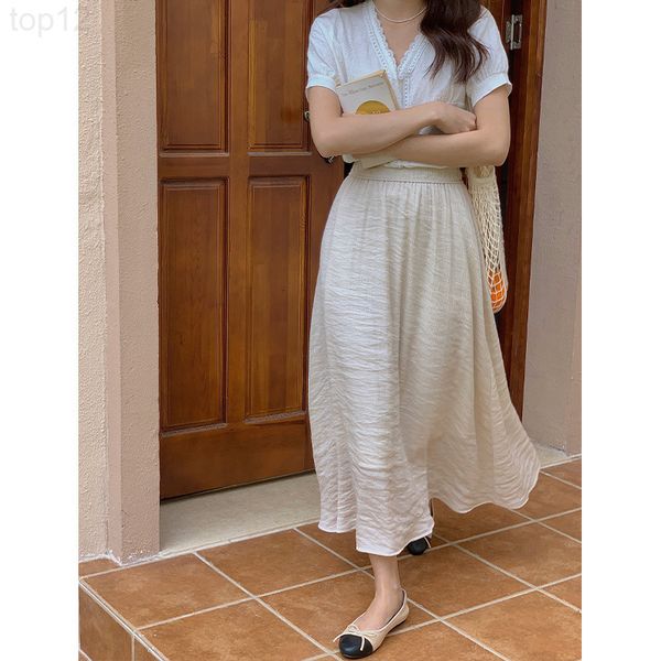 designer weisong 2022 spring and summer new buingbuling bright silk skirt 13 line high waist elegant a-shaped large swing umbrella 2022, White
designer weisong 2022 spring and summer new buingbuling bright silk skirt 13 line high waist elegant a-shaped large swing umbrella 2022, White