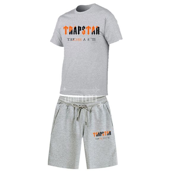 tide brand trapstar t shirt shorts two-piece american hip-hop designer short-sleeved t-shirt sweatpants fashion summer loose cotton sweatshi, White;black
tide brand trapstar t shirt shorts two-piece american hip-hop designer short-sleeved t-shirt sweatpants fashion summer loose cotton sweatshi, White;black