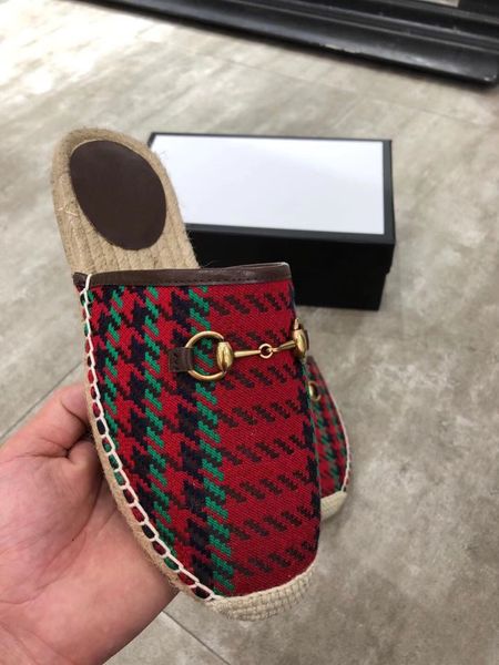 women luxury designer sandals slippers leather summer flat slipper embroidery fashion beach woman big head rainbow letters 35-42, Black
women luxury designer sandals slippers leather summer flat slipper embroidery fashion beach woman big head rainbow letters 35-42, Black