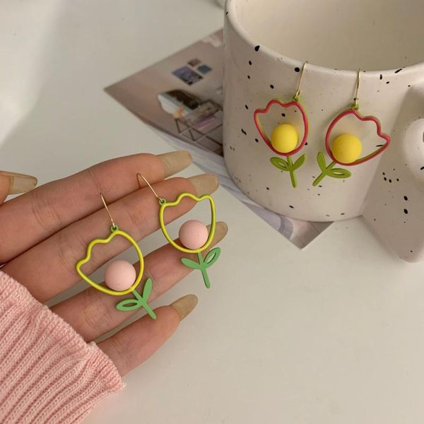 stud tulip ear hook earrings female 2022 wave spring and summer flower simple temperament atmospheric, Golden;silver 
stud tulip ear hook earrings female 2022 wave spring and summer flower simple temperament atmospheric, Golden;silver
