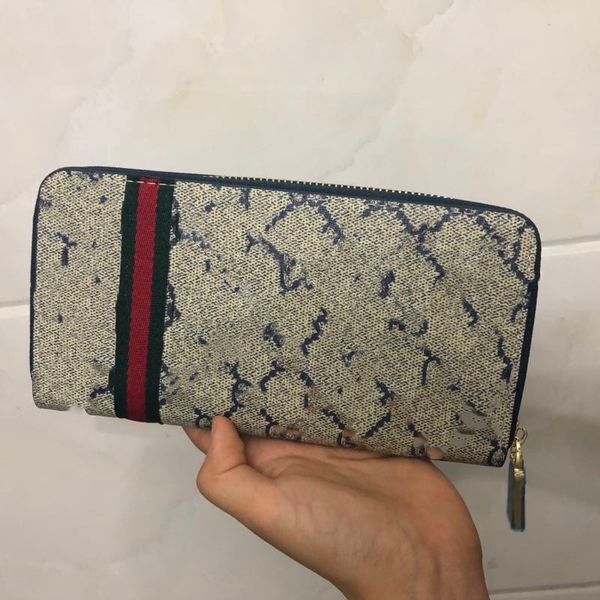 2022 designer wallets classic high-quality women men credit card holder bags fashion available short and logn single zipper wallet purse, Red;black
2022 designer wallets classic high-quality women men credit card holder bags fashion available short and logn single zipper wallet purse, Red;black