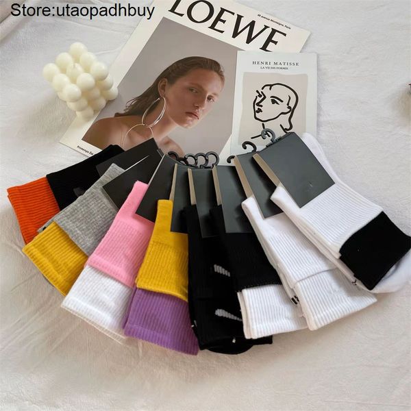 men's socks name designer men crew hip hop stripe sock woman wholesale drop fashion, Black
men's socks name designer men crew hip hop stripe sock woman wholesale drop fashion, Black