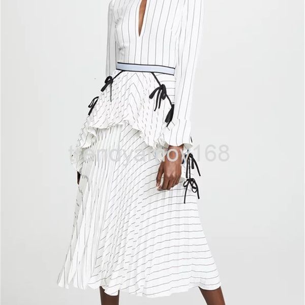 casual dresses sp home pure fine stripe irregular waist long dress factory full guest hardware fabric, Black;gray
casual dresses sp home pure fine stripe irregular waist long dress factory full guest hardware fabric, Black;gray