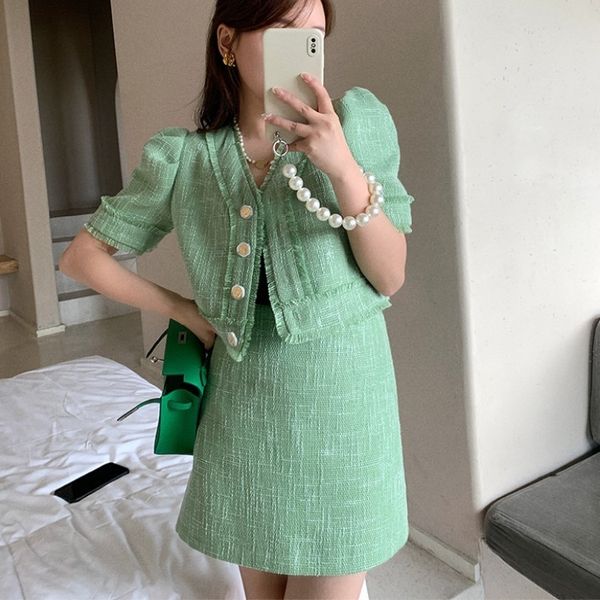 vintage small fragrant women 2 piece set summer elegant t vneck crop high waist aline mini skirt office ol suit 220611, White
vintage small fragrant women 2 piece set summer elegant t vneck crop high waist aline mini skirt office ol suit 220611, White