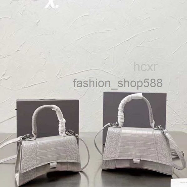 totes designer large 2022 fashion women handbag luxury designer bags white black leather embroidery multicolor single shoulder large capacit
totes designer large 2022 fashion women handbag luxury designer bags white black leather embroidery multicolor single shoulder large capacit