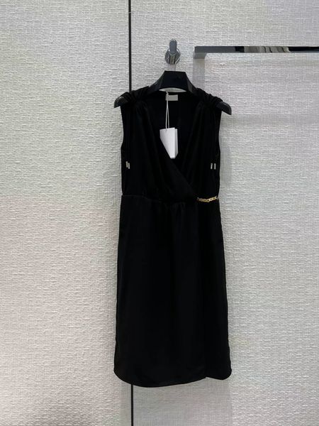 milan runway dresses 2022 autumn v neck beading take a holiday women's designer dress brand same style sundress 0709-4, Black
milan runway dresses 2022 autumn v neck beading take a holiday women's designer dress brand same style sundress 0709-4, Black