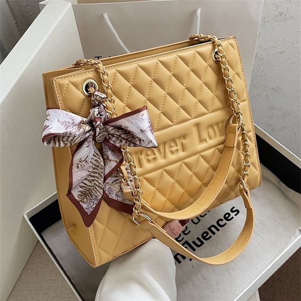 large capacity women's trendy lingge chain foreign style versatile one tote 50% off shop clearance
large capacity women's trendy lingge chain foreign style versatile one tote 50% off shop clearance