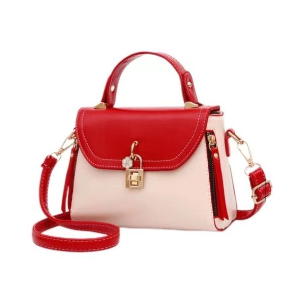 new temperament messenger bag four seasons all-match small square bag
new temperament messenger bag four seasons all-match small square bag