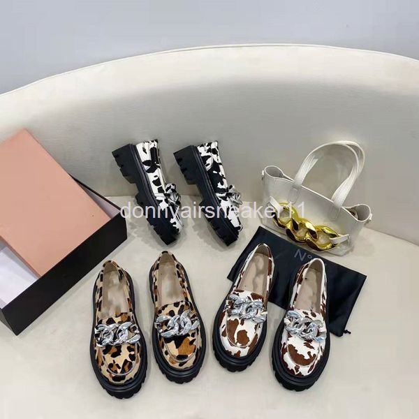 dress shoes autumn flat heel thick sole single shoe round head cover foot british chain small leather shoes fashion, Black
dress shoes autumn flat heel thick sole single shoe round head cover foot british chain small leather shoes fashion, Black