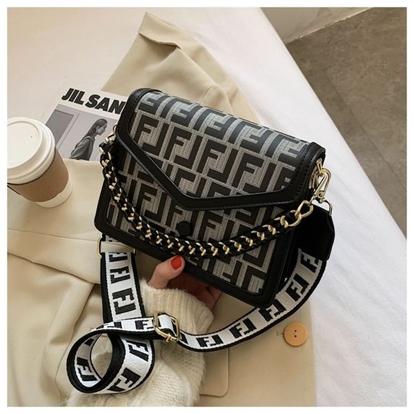 women's new simple and fashionable printing single diagonal texture foreign style small square clearance outlet sale
women's new simple and fashionable printing single diagonal texture foreign style small square clearance outlet sale