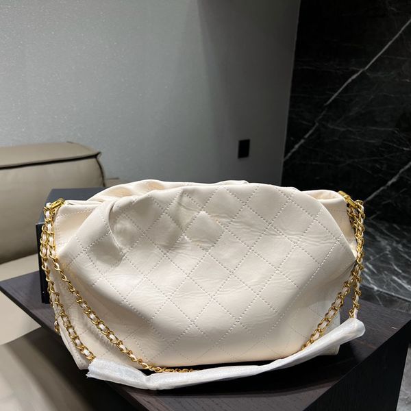 ladies cloud shoulder bags classic leather plaid quilted hardware metal chain large capacity handy messenger bag luxury designer clutch bag
ladies cloud shoulder bags classic leather plaid quilted hardware metal chain large capacity handy messenger bag luxury designer clutch bag