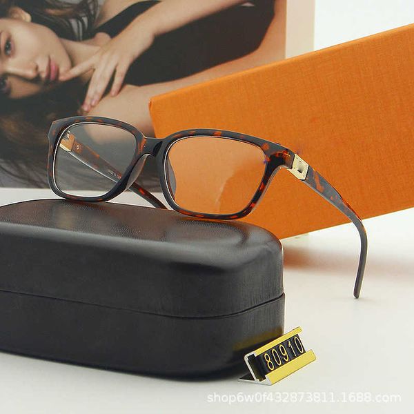 2022 brand designer sunglasses metal hinge sunglass men glasses women sun glasses uv400 lens with cases, White;black
2022 brand designer sunglasses metal hinge sunglass men glasses women sun glasses uv400 lens with cases, White;black