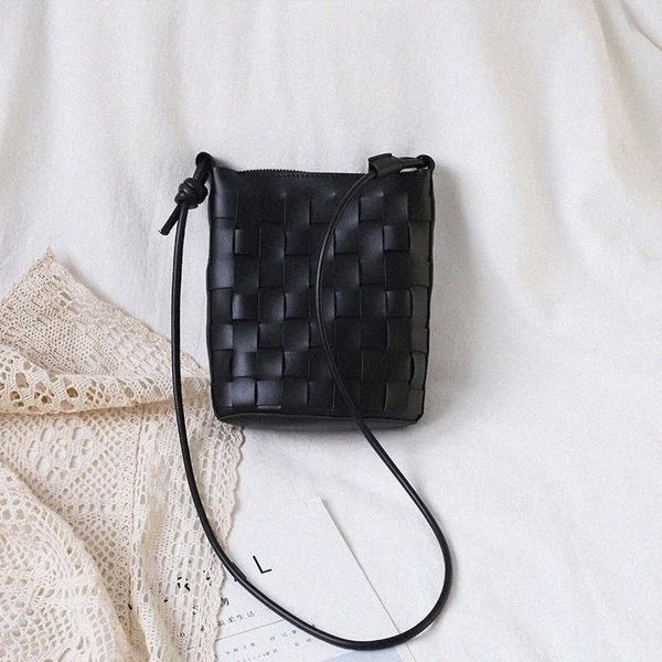 net red small black bag texture women's new single shoulder bag messenger fashion 694 z0rl#
net red small black bag texture women's new single shoulder bag messenger fashion 694 z0rl#