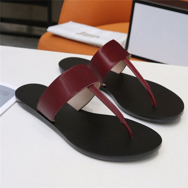 2023 men's beach slippers summer fashion women's flip-flops leather women's slippers metal shoes double buckle clog sliders l, Black
2023 men's beach slippers summer fashion women's flip-flops leather women's slippers metal shoes double buckle clog sliders l, Black