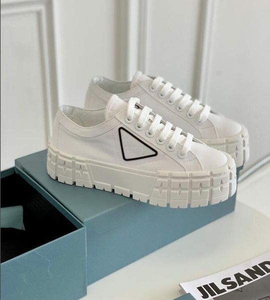korean students canvas shoes op13 female 2022 new sponge cake thick bottom height casual female designer sports classic sneaker brand with b, Black
korean students canvas shoes op13 female 2022 new sponge cake thick bottom height casual female designer sports classic sneaker brand with b, Black