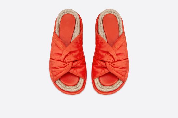 bright orange sheepskin check fashionable new black woven muffin slippers soft sheepskin upper tpu combination woven non slip sole with box
bright orange sheepskin check fashionable new black woven muffin slippers soft sheepskin upper tpu combination woven non slip sole with box