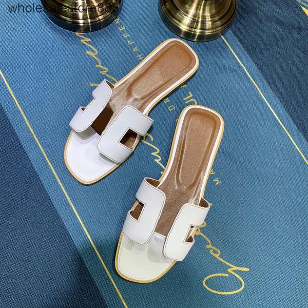 2022 designers slippers luxury sandals ladies 100% leather flats oram sandals party wedding shoes summer beach fat237e, Black
2022 designers slippers luxury sandals ladies 100% leather flats oram sandals party wedding shoes summer beach fat237e, Black