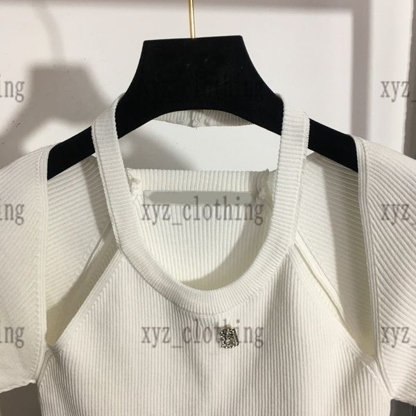 2022 t shirts newly white knitted t-shirts studded letter brooch off-the-shoulder short-sleeved knitted summer designer women short tees hig
2022 t shirts newly white knitted t-shirts studded letter brooch off-the-shoulder short-sleeved knitted summer designer women short tees hig