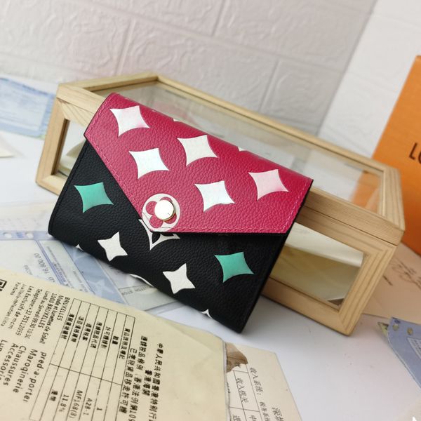 in the city spring women luxurys designers short wallets contrasting colors handbag l bag ladies travel wallet coin purse with box m81285-81
in the city spring women luxurys designers short wallets contrasting colors handbag l bag ladies travel wallet coin purse with box m81285-81