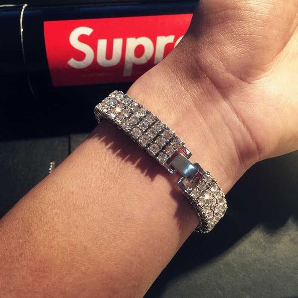 european and american black men's super flash rhinestone metal hip hop bracelet fashion women's bracelet personalized couple brace, Golden;silver
european and american black men's super flash rhinestone metal hip hop bracelet fashion women's bracelet personalized couple brace, Golden;silver