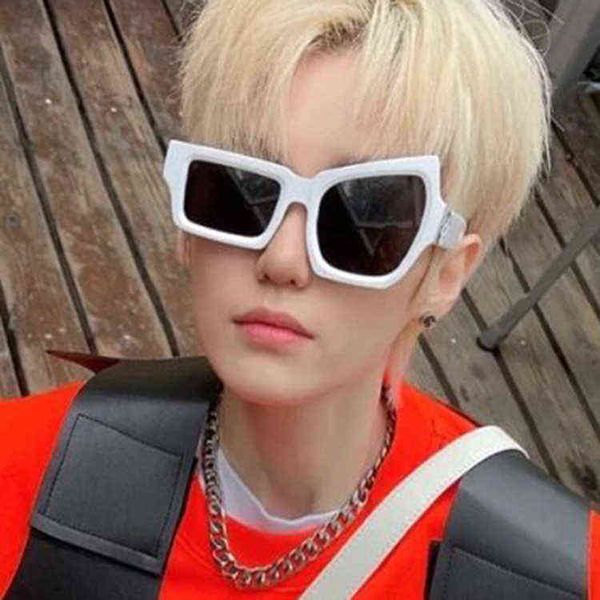 new fancy fashion men's and women's fashion street shooting sunglasses personality cool optical glass 7l7h, White;black
new fancy fashion men's and women's fashion street shooting sunglasses personality cool optical glass 7l7h, White;black
