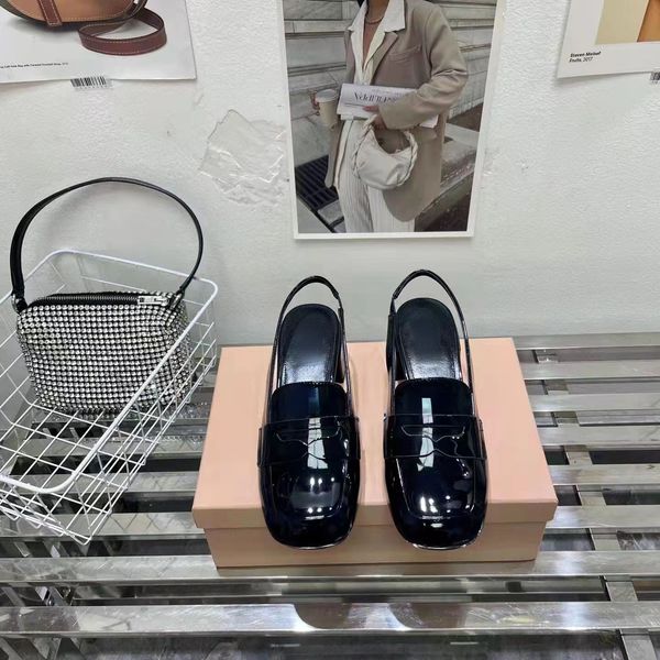 2022 new baotou women's sandals op56 fashion thick heel versatile empty square patent leather high appearance level english style loafe, Black
2022 new baotou women's sandals op56 fashion thick heel versatile empty square patent leather high appearance level english style loafe, Black