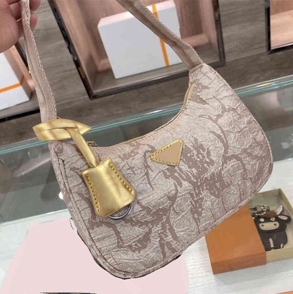 high luxury designer women shoulder bags pleated handbag fashion hobos baguettes lady bag wholesale price handbags multiple color
high luxury designer women shoulder bags pleated handbag fashion hobos baguettes lady bag wholesale price handbags multiple color