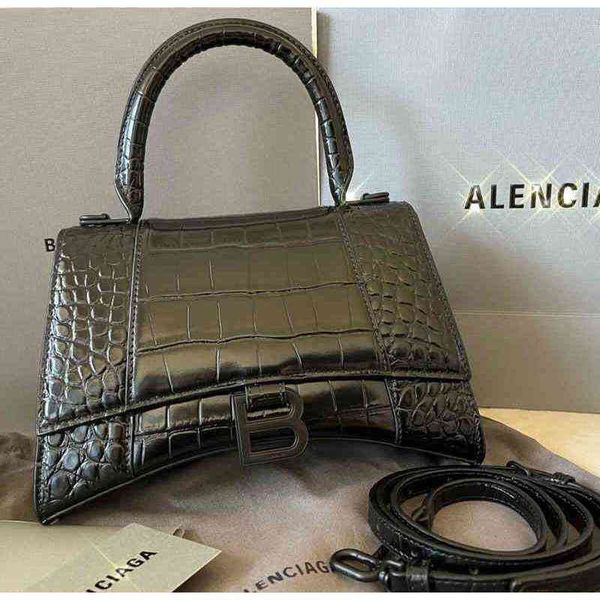 handbags classic balencaigass fashion bags bag female star 2022 leather messenger versatile b family crocodile hourglass character
handbags classic balencaigass fashion bags bag female star 2022 leather messenger versatile b family crocodile hourglass character
