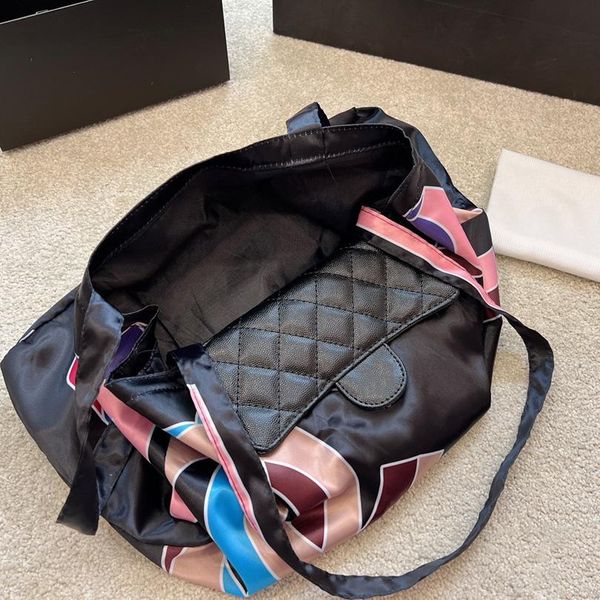 2022ss f/w classic mini flap 2in1 shopping bags caviar leather lrage capacity outdoor sacoche handbags ghw matelasse chain crossbody shoulde
2022ss f/w classic mini flap 2in1 shopping bags caviar leather lrage capacity outdoor sacoche handbags ghw matelasse chain crossbody shoulde