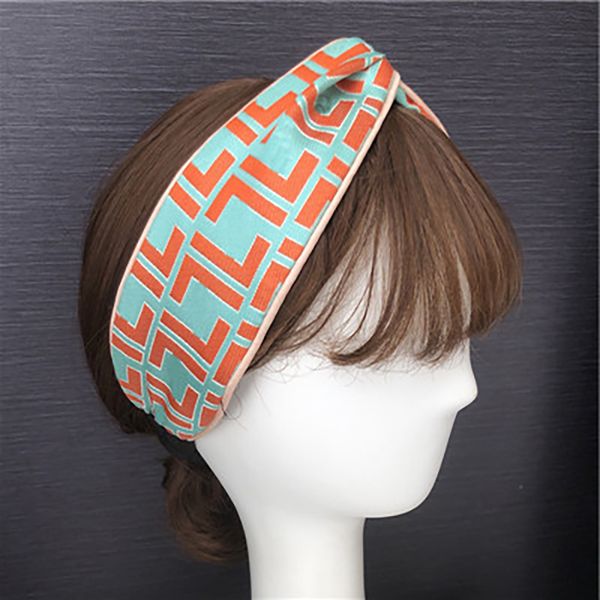 twill women headbands adjustable letters jacquard hair bands fashion lady sport elastic hairband with box2275007, Silver
twill women headbands adjustable letters jacquard hair bands fashion lady sport elastic hairband with box2275007, Silver