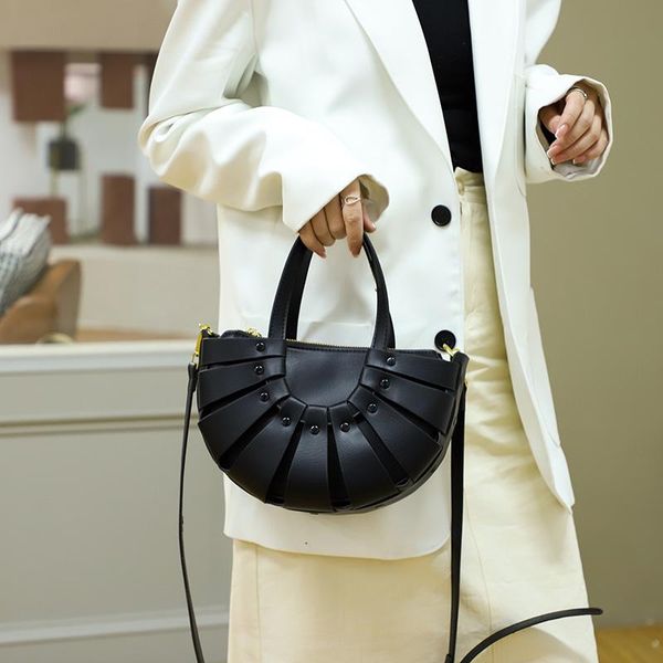 evening bags designer luxury hollow shell bag brand 2022 winter women's shoulder pu leather crossbody female handbags and purses
evening bags designer luxury hollow shell bag brand 2022 winter women's shoulder pu leather crossbody female handbags and purses