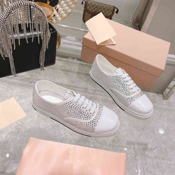 leather dress shoes women's sneakers flat shoes with decorative crystal series in autumn, Black
leather dress shoes women's sneakers flat shoes with decorative crystal series in autumn, Black