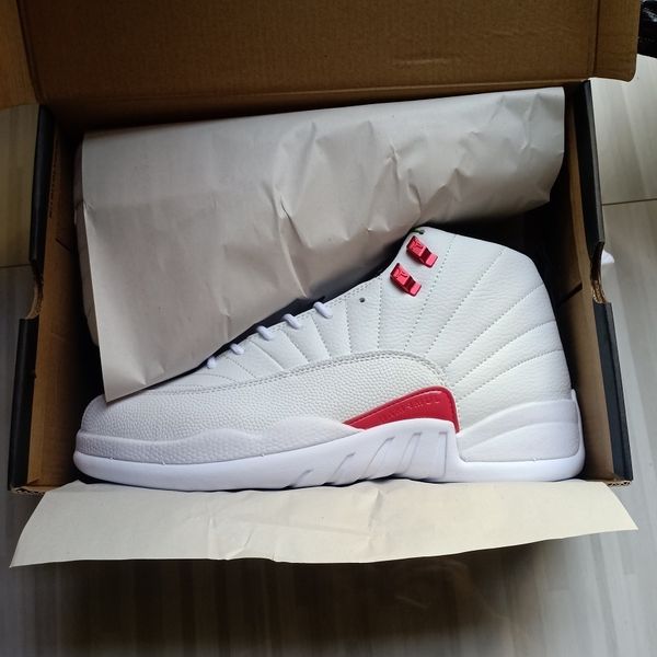 shoes 12 twist basketball reverse flu game 12s white university red-black varsity raging bull sports sneaker ct8013-106
shoes 12 twist basketball reverse flu game 12s white university red-black varsity raging bull sports sneaker ct8013-106