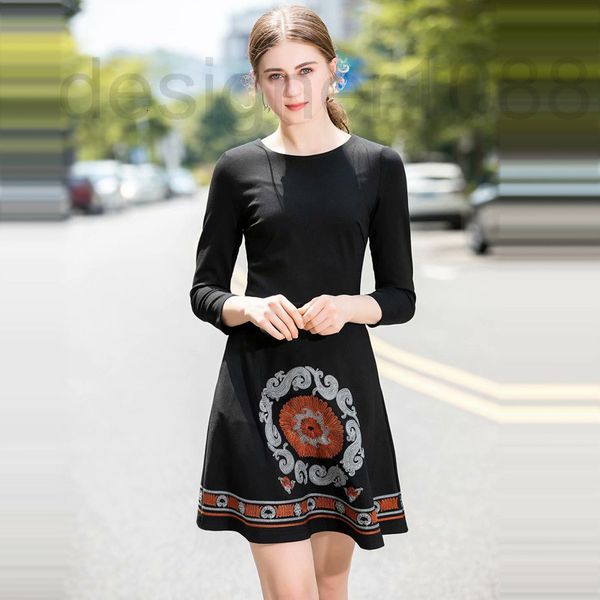 casual dresses designer show the same trend spring and autumn new style temperament slim a-shaped embroidery round neck nine point sleeve dr, Black;gray
casual dresses designer show the same trend spring and autumn new style temperament slim a-shaped embroidery round neck nine point sleeve dr, Black;gray