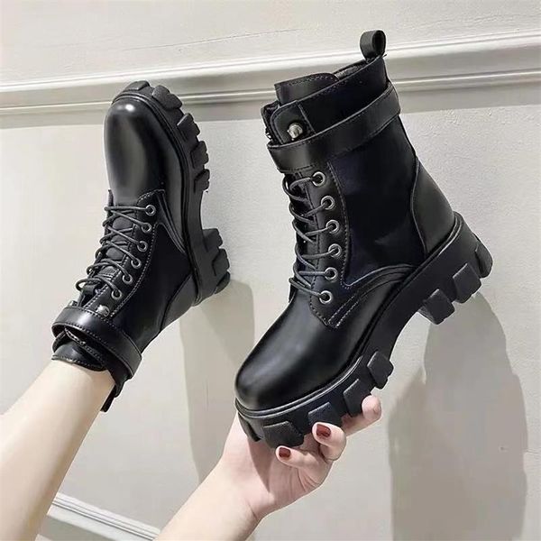2021 new black platform combat ankle boots for women lace up buckle strap woman thicken boots winter biker boots botas de mujer196s
2021 new black platform combat ankle boots for women lace up buckle strap woman thicken boots winter biker boots botas de mujer196s
