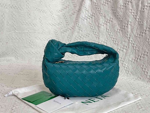 designer handbags sheepskin mini jodie knotted satchel cloud dumpling leather hand-held women's woven armpit bag
designer handbags sheepskin mini jodie knotted satchel cloud dumpling leather hand-held women's woven armpit bag
