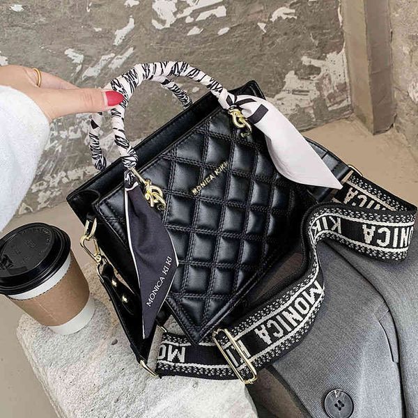 embroidered thread small bag women's 2022 fashionable new fashion versatile shoulder msenger handbag crossbody bags for women messenger
embroidered thread small bag women's 2022 fashionable new fashion versatile shoulder msenger handbag crossbody bags for women messenger