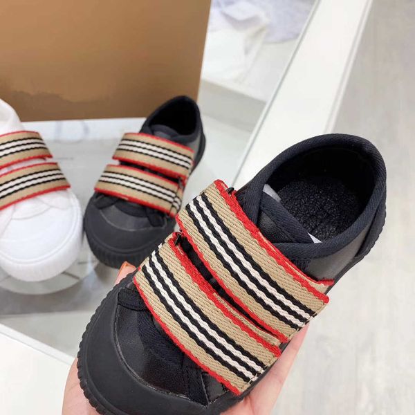 pu youth baby summer outdoor running shoes designers white black boys girls classic flat slip on sneakers students preschool casual toddlers
pu youth baby summer outdoor running shoes designers white black boys girls classic flat slip on sneakers students preschool casual toddlers