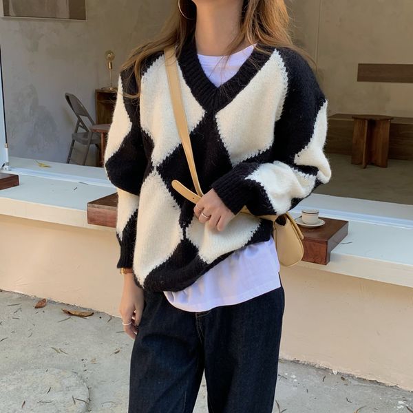 women's sweaters fashion harajuku bf korean v-neck sweater women winter loose argyle spliced female pullover black green warm, White;black
women's sweaters fashion harajuku bf korean v-neck sweater women winter loose argyle spliced female pullover black green warm, White;black